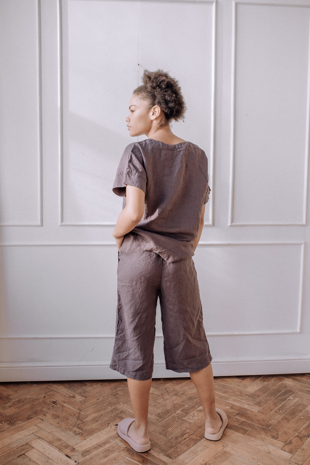 Linen Pajama Set: Women's Cropped Pants & Short Sleeve Tee