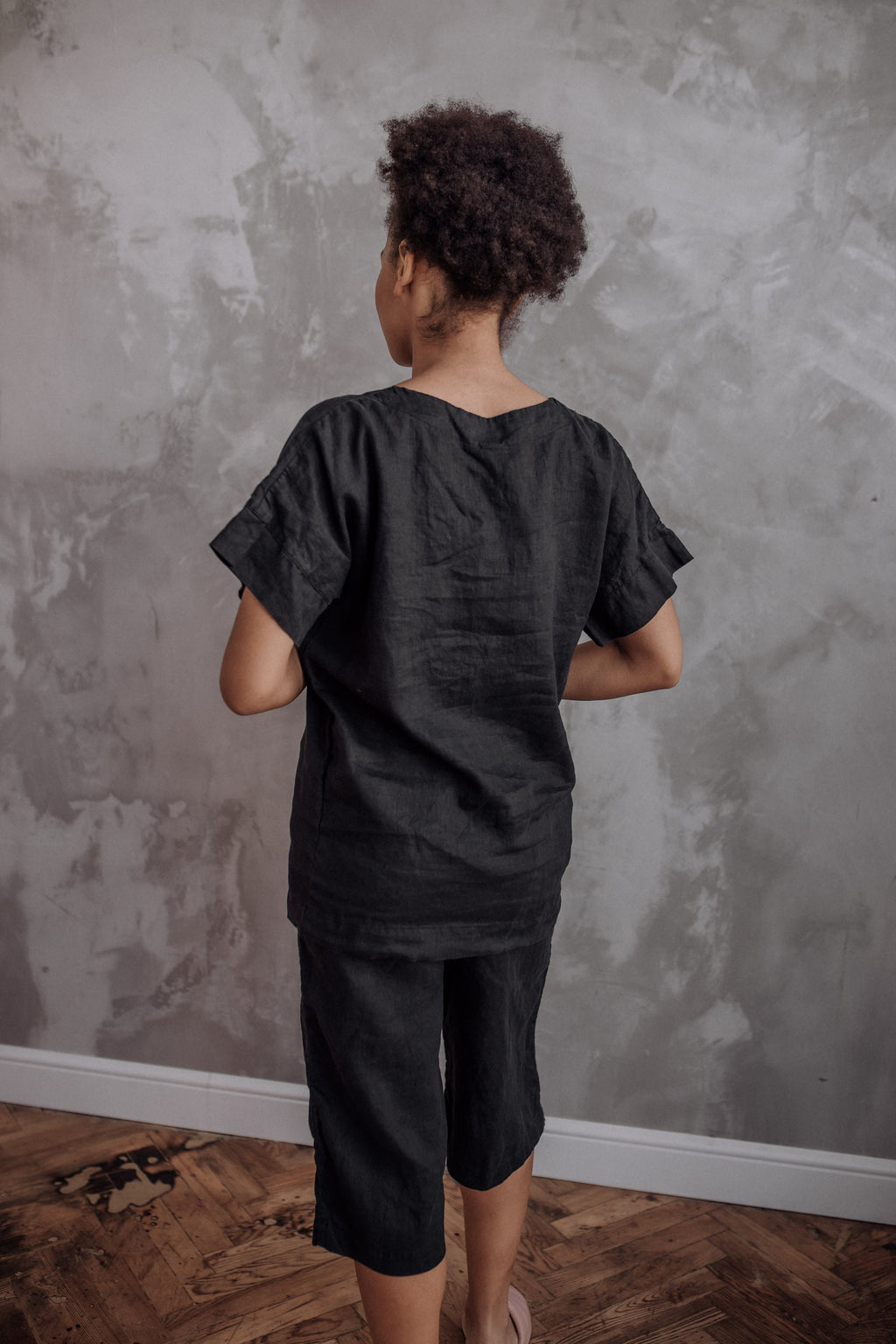 Linen Capri Set: Relaxed Fit Shirt & Elastic Waist Pants