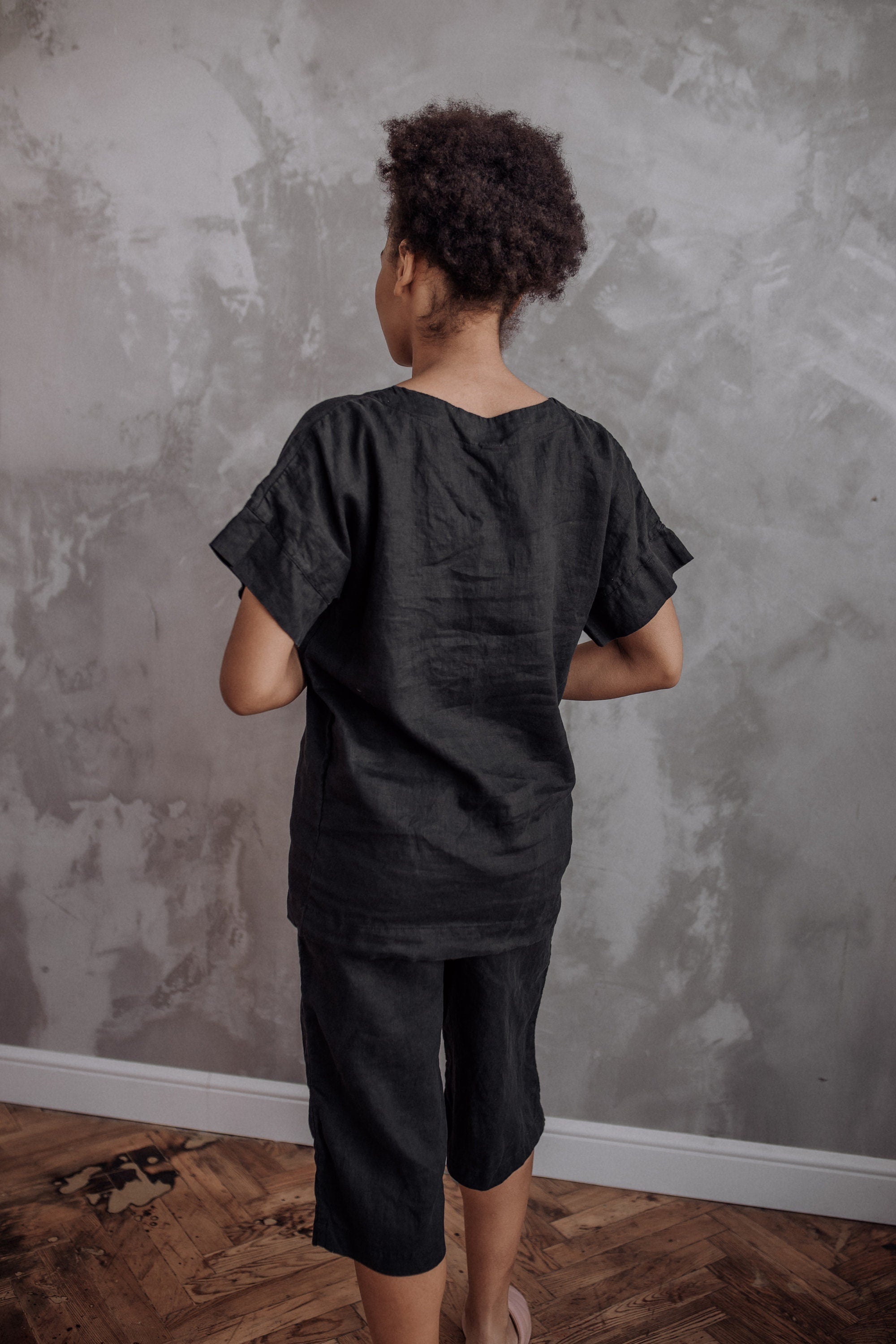 Linen Capri Set: Relaxed Fit Shirt & Elastic Waist Pants