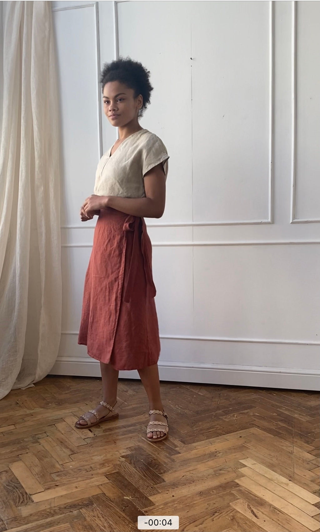 Linen wrap skirt with side tie. A-line skirt